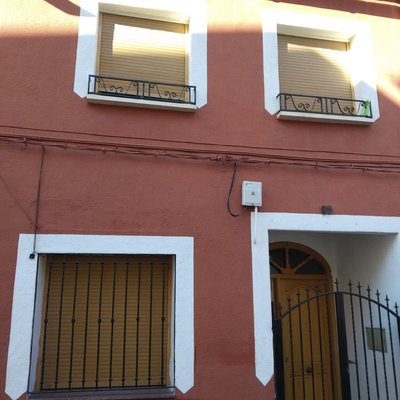 CASA MODERNA Y REFORMADA CERCA DEL CENTRO